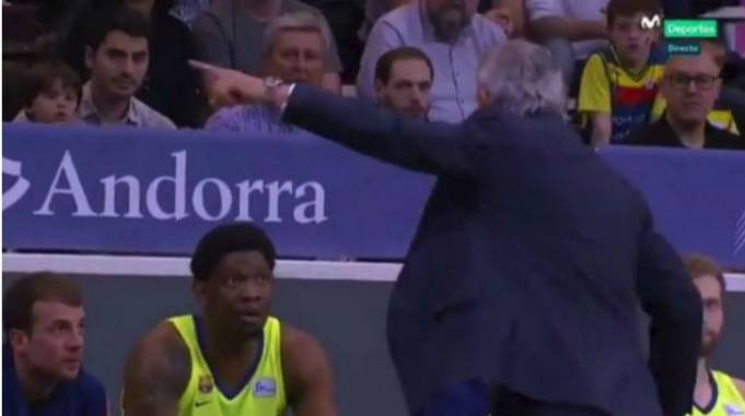 (VIDEO) NEMA ZEZANJA SA KARIJEM: PEŠIĆ najurio zvezdu Barse i bivšeg NBA igrača sa klupe!